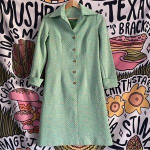 Beautiful tweed 70’s dress in a subtle minty color
